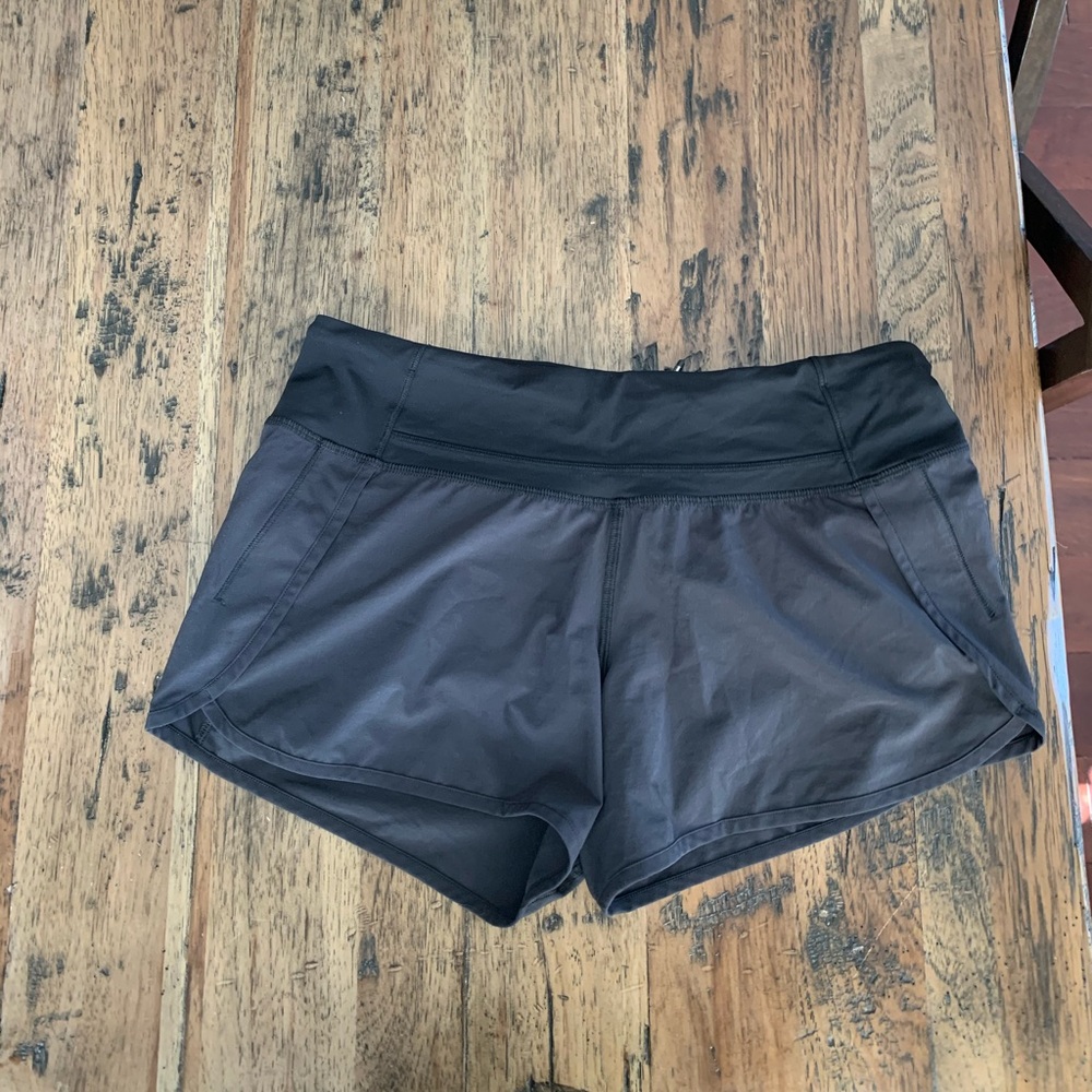 Lululemon size 6 black shorts